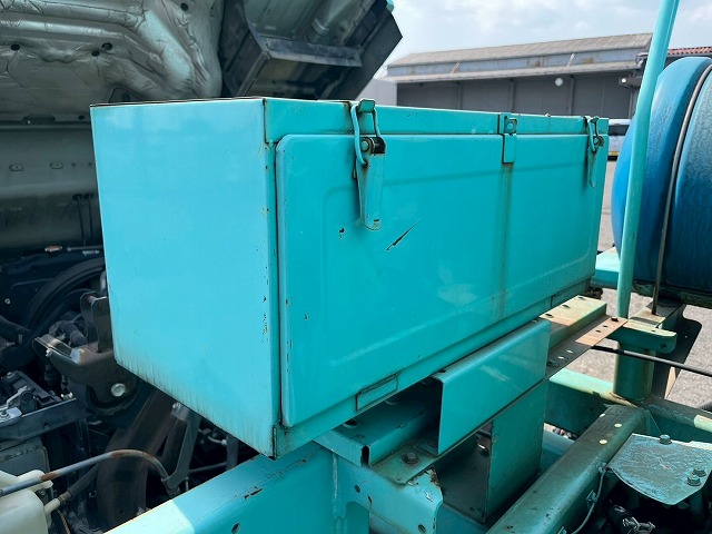 増トン車★11トン積載★3軸2デフ★KYB製・8.9立米★ワンオーナー|中古トラックの販売・買取・査定のアイナビ