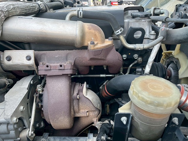 増トン車★11トン積載★3軸2デフ★KYB製・8.9立米★ワンオーナー|中古トラックの販売・買取・査定のアイナビ