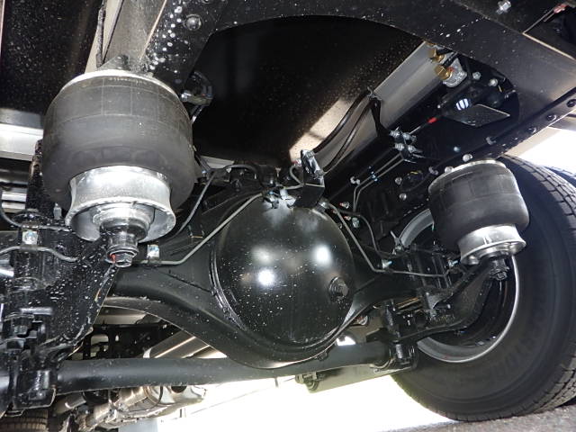 日野 令和7年式 格納ゲート付き 冷凍バン 車検付き|中古トラックの販売・買取・査定のアイナビ