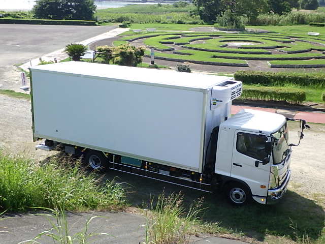日野 令和7年式 格納ゲート付き 冷凍バン 車検付き|中古トラックの販売・買取・査定のアイナビ