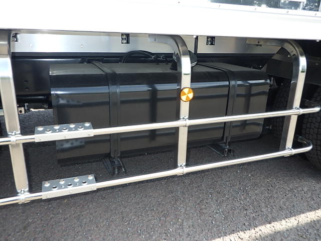 日野 令和7年式 格納ゲート付き 冷凍バン 車検付き|中古トラックの販売・買取・査定のアイナビ