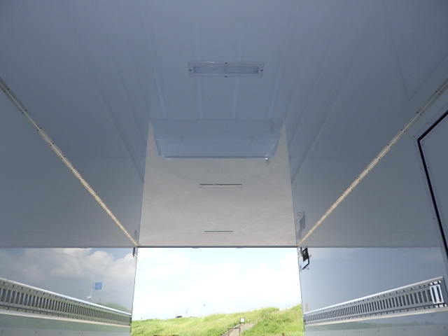 日野 令和7年式 格納ゲート付き 冷凍バン 車検付き|中古トラックの販売・買取・査定のアイナビ