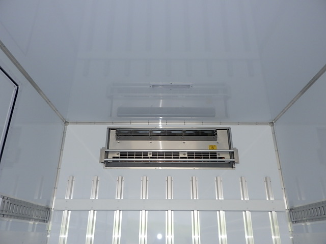 日野 令和7年式 格納ゲート付き 冷凍バン 車検付き|中古トラックの販売・買取・査定のアイナビ