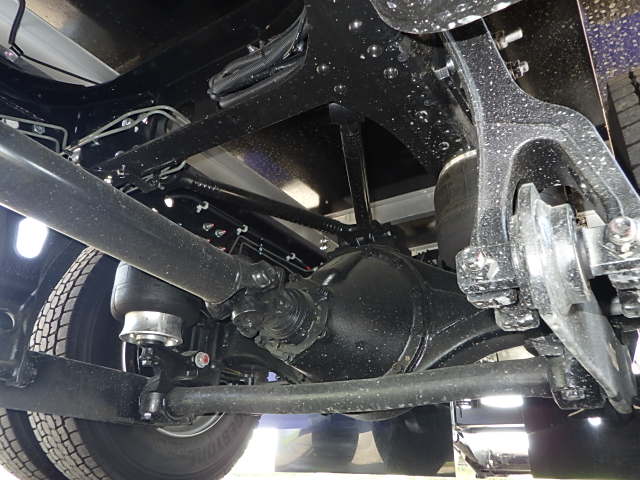 日野 令和7年式 格納ゲート付き 冷凍バン 車検付き|中古トラックの販売・買取・査定のアイナビ