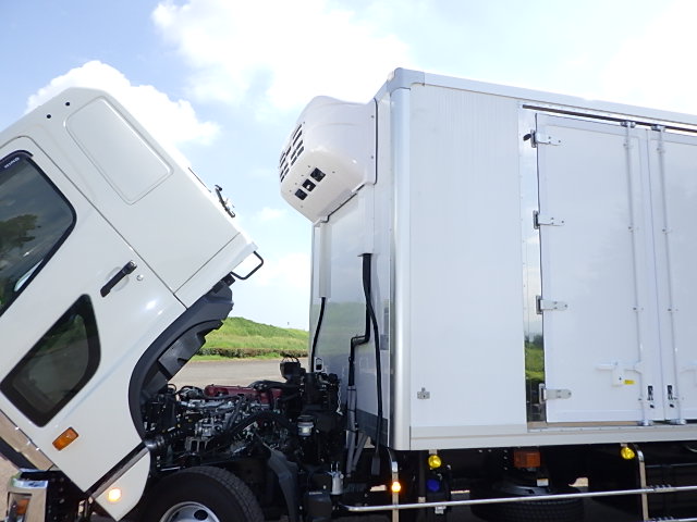 日野 令和7年式 格納ゲート付き 冷凍バン 車検付き|中古トラックの販売・買取・査定のアイナビ