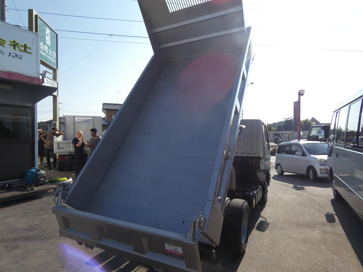 H24 キャンター ダンプ 2トン マニュアル　250829|中古トラックの販売・買取・査定のアイナビ