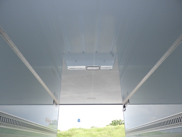 日野 令和7年式 格納ゲート付き 冷凍バン 車検付き|中古トラックの販売・買取・査定のアイナビ