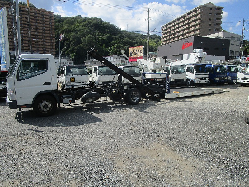 車載車 極東開発フラトップ アオリ開閉 積載量3250Kg|中古トラックの販売・買取・査定のアイナビ