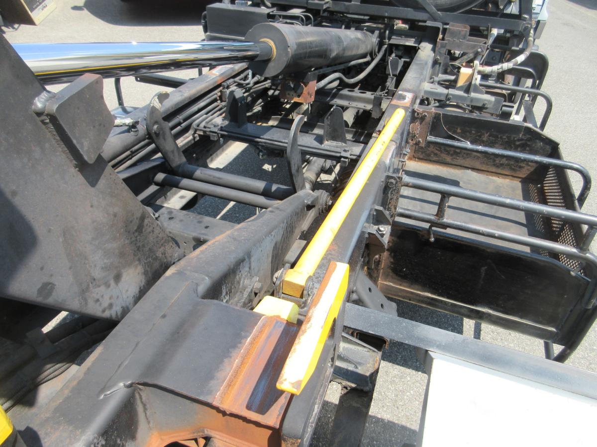 脱着装置付コンテナ専用車 プレスコンテナ フジマイティ―製|中古トラックの販売・買取・査定のアイナビ