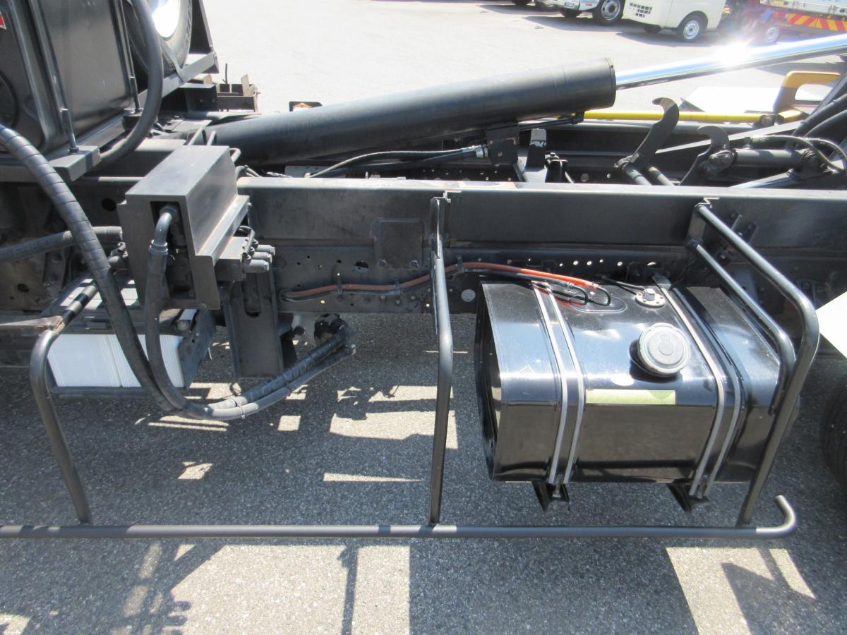 脱着装置付コンテナ専用車 プレスコンテナ フジマイティ―製|中古トラックの販売・買取・査定のアイナビ