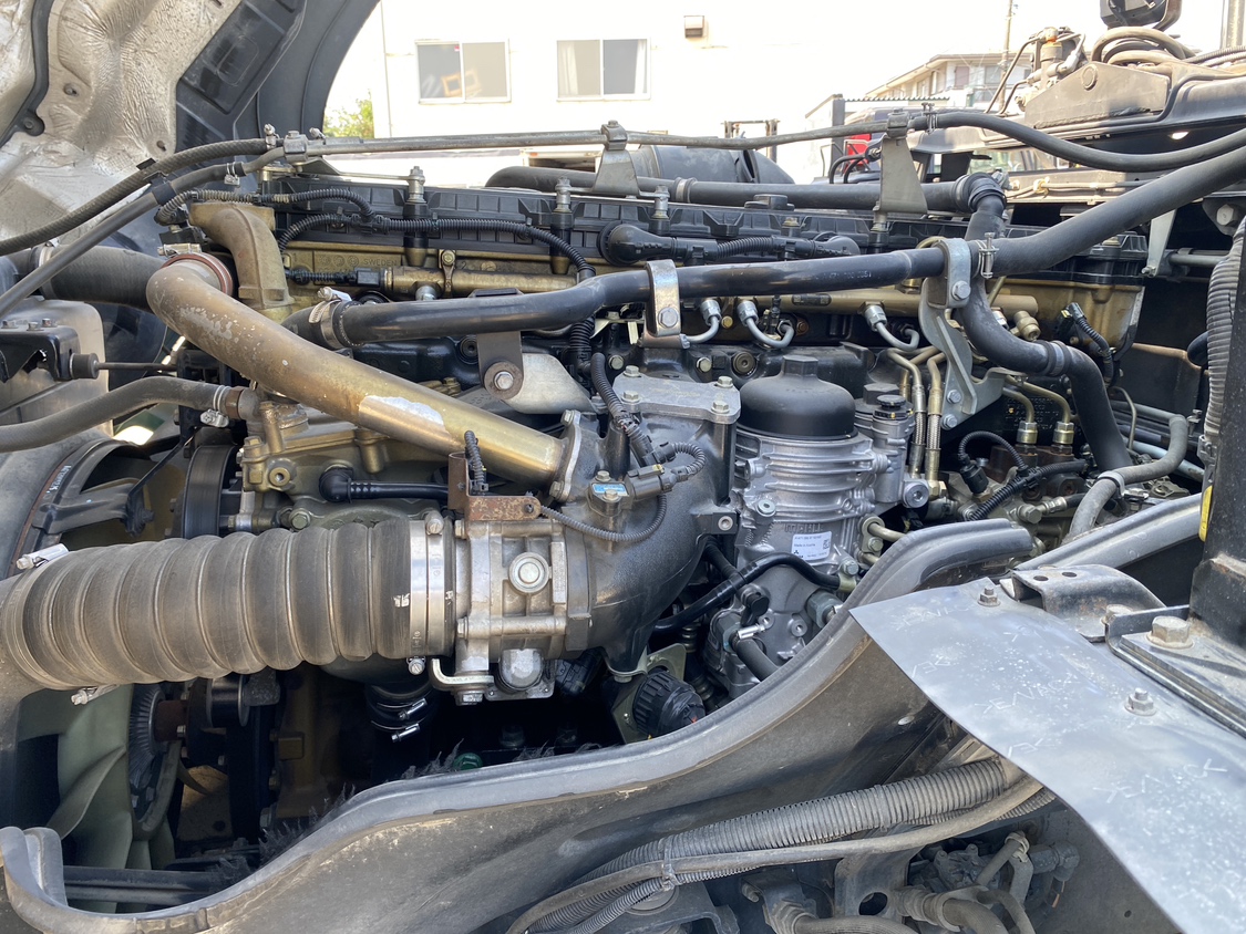 H26年式、スーパーグレート2軸カプラトラクタ、車検付|中古トラックの販売・買取・査定のアイナビ