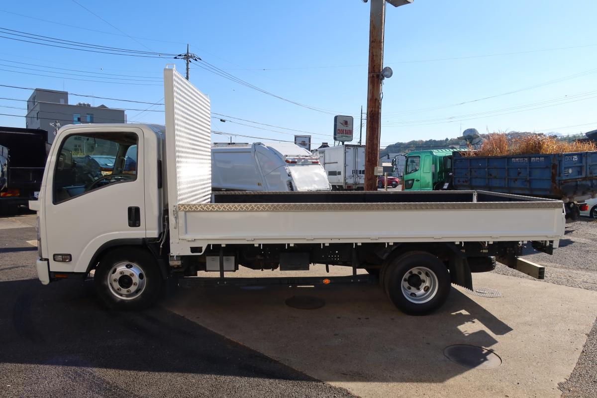 ワイドロング平ボディー 積載4600kg 床鉄板張り 車検付き|中古トラックの販売・買取・査定のアイナビ