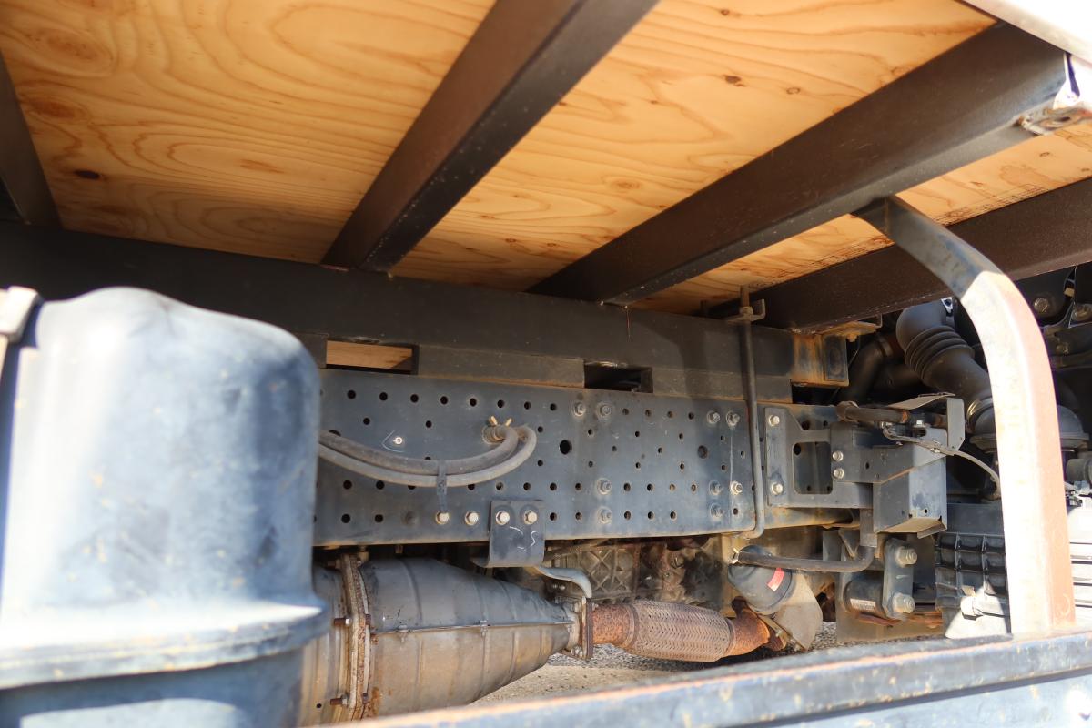 ワイドロング平ボディー 積載4600kg 床鉄板張り 車検付き|中古トラックの販売・買取・査定のアイナビ