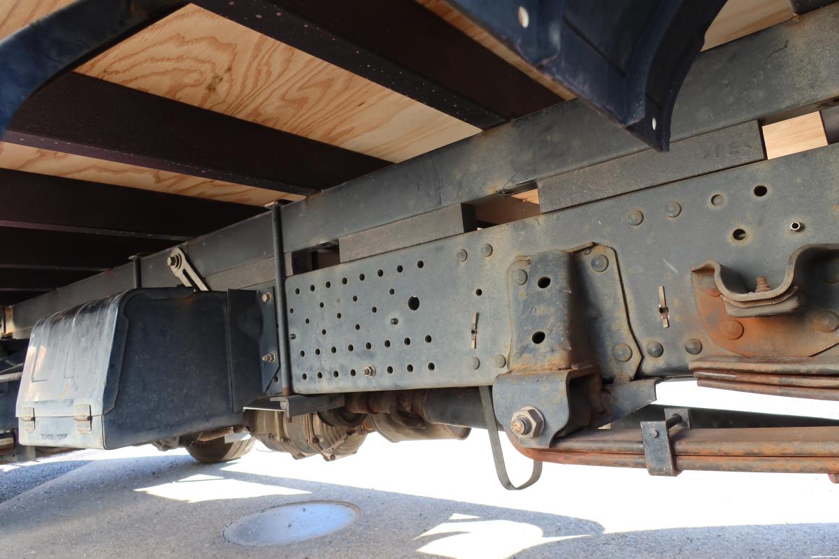 ワイドロング平ボディー 積載4600kg 床鉄板張り 車検付き|中古トラックの販売・買取・査定のアイナビ