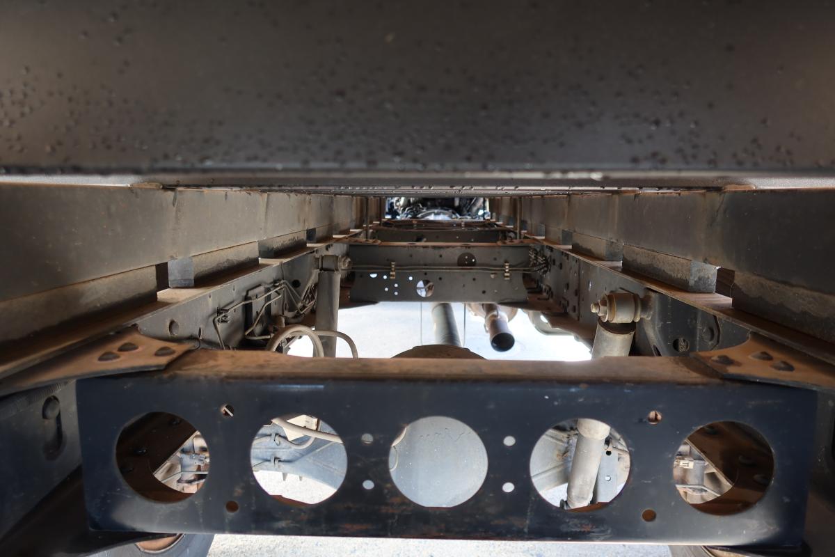 ワイドロング平ボディー 積載4600kg 床鉄板張り 車検付き|中古トラックの販売・買取・査定のアイナビ