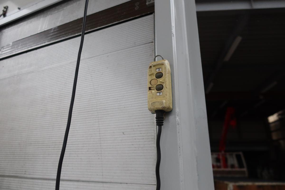 ベッドレス 標準幅 62ボディ 跳ね上げゲート付 車検付き|中古トラックの販売・買取・査定のアイナビ