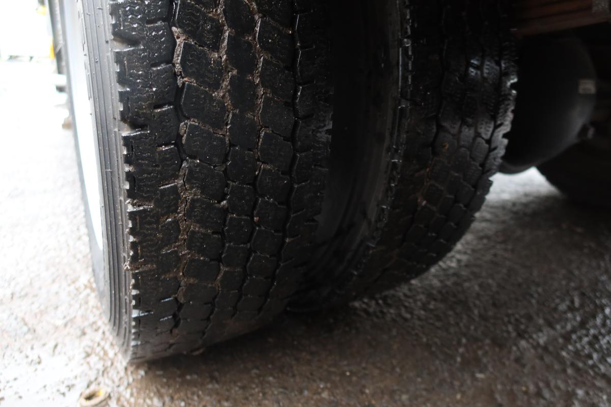 ベッドレス 標準幅 62ボディ 跳ね上げゲート付 車検付き|中古トラックの販売・買取・査定のアイナビ