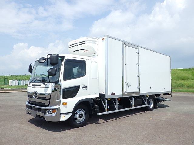 日野 令和7年式 格納ゲート付き 冷凍バン 車検付き|中古トラックの販売・買取・査定のアイナビ