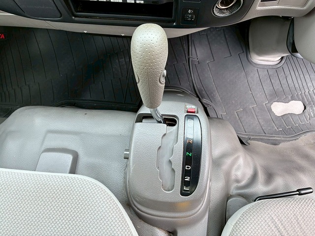 パネルバン10尺ボディダブルタイヤジャストロー1t1.5t3.5t|中古トラックの販売・買取・査定のアイナビ