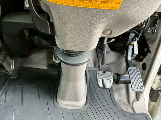 パネルバン10尺ボディダブルタイヤジャストロー1t1.5t3.5t|中古トラックの販売・買取・査定のアイナビ