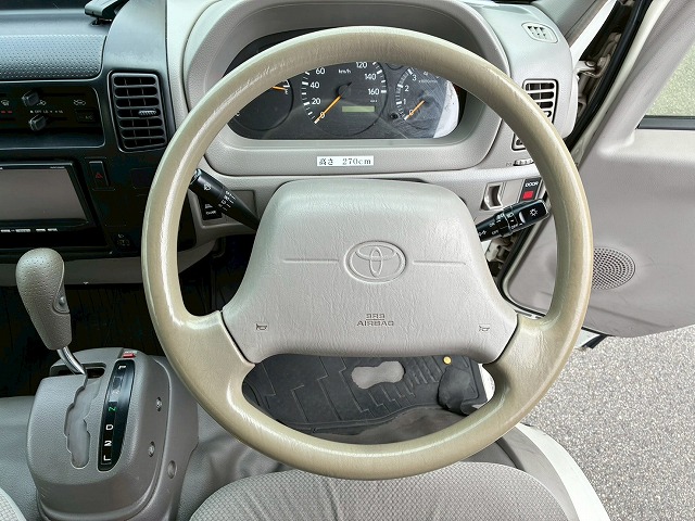 パネルバン10尺ボディダブルタイヤジャストロー1t1.5t3.5t|中古トラックの販売・買取・査定のアイナビ