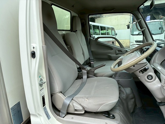 パネルバン10尺ボディダブルタイヤジャストロー1t1.5t3.5t|中古トラックの販売・買取・査定のアイナビ