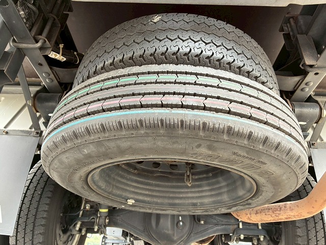 パネルバン10尺ボディダブルタイヤジャストロー1t1.5t3.5t|中古トラックの販売・買取・査定のアイナビ