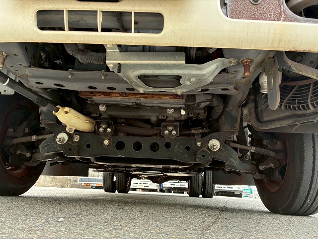 パネルバン10尺ボディダブルタイヤジャストロー1t1.5t3.5t|中古トラックの販売・買取・査定のアイナビ