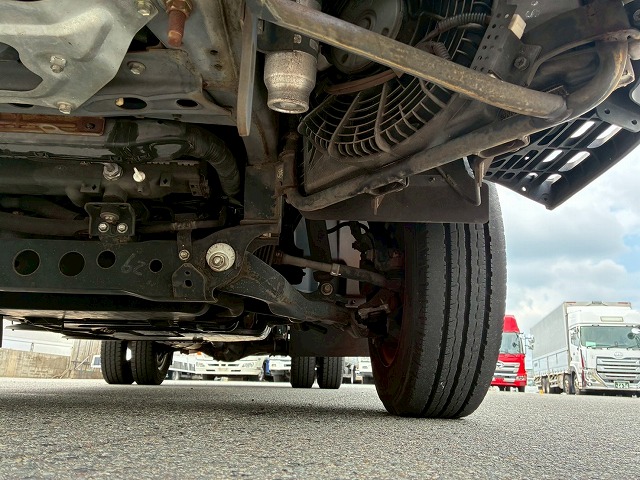 パネルバン10尺ボディダブルタイヤジャストロー1t1.5t3.5t|中古トラックの販売・買取・査定のアイナビ