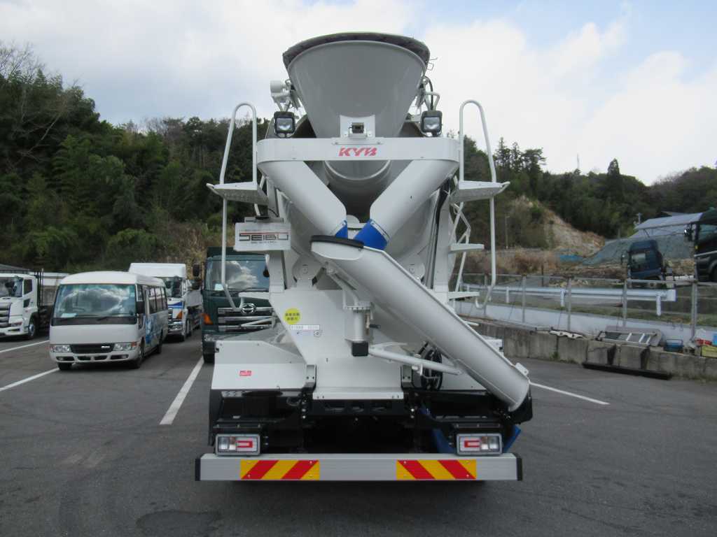 未使用 カヤバ ドラム容量8.7立米 電動ホッパーカバー|中古トラックの販売・買取・査定のアイナビ