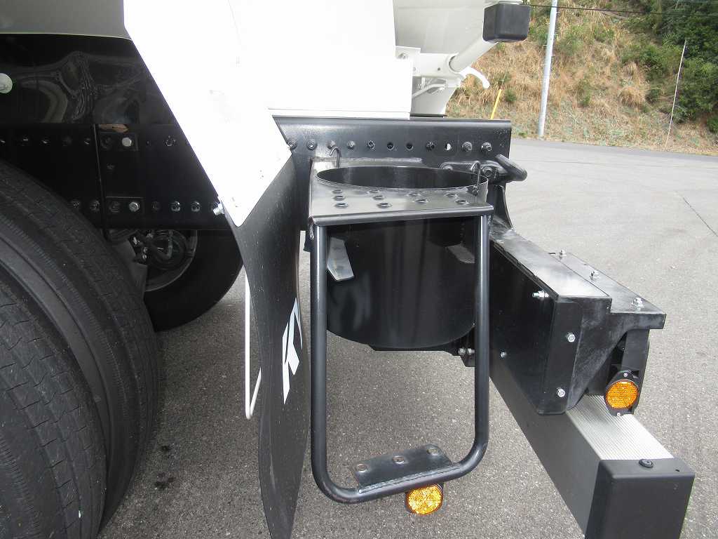 未使用 カヤバ ドラム容量8.7立米 電動ホッパーカバー|中古トラックの販売・買取・査定のアイナビ