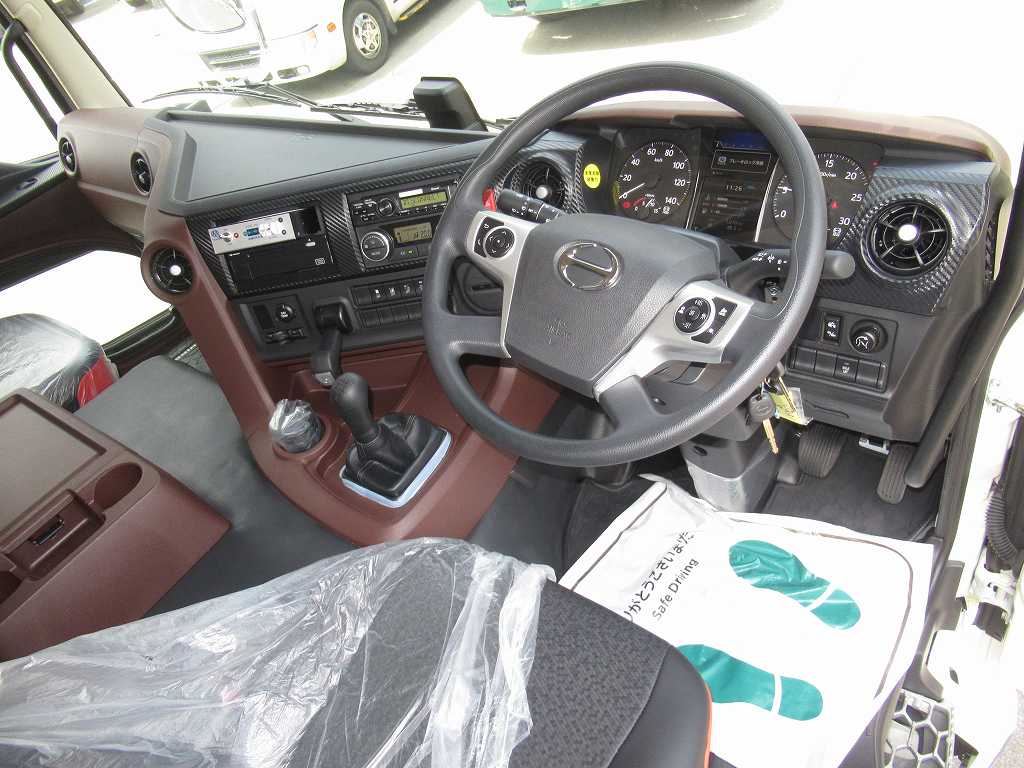 未使用 カヤバ ドラム容量8.7立米 電動ホッパーカバー|中古トラックの販売・買取・査定のアイナビ