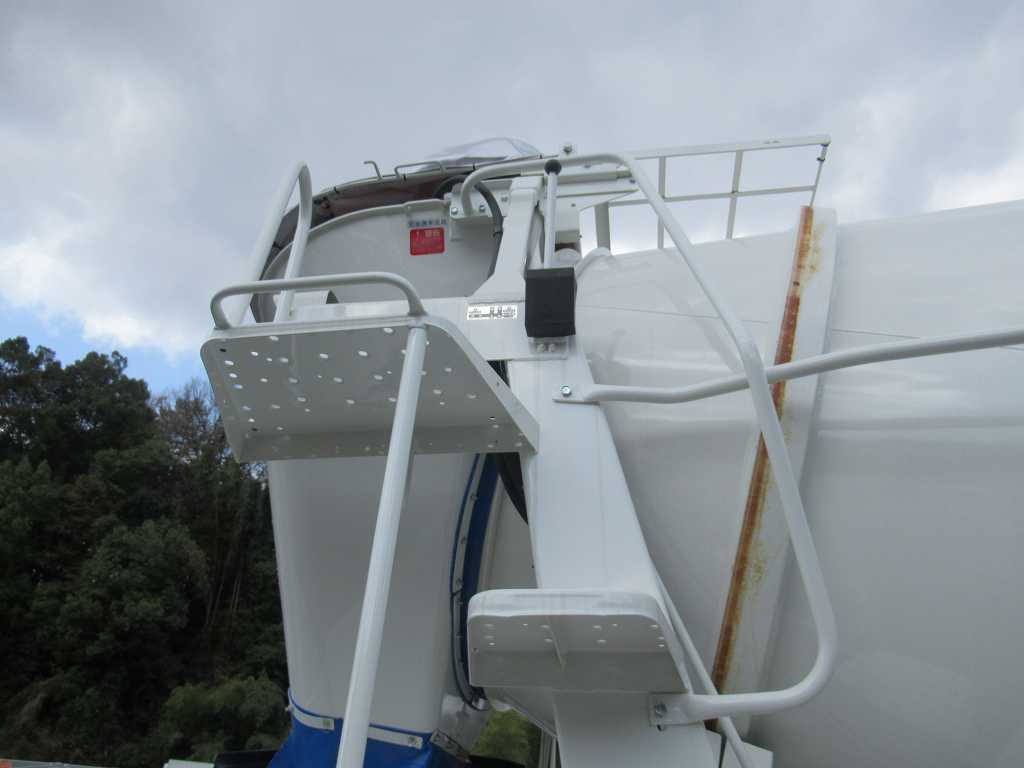 未使用 カヤバ ドラム容量8.7立米 電動ホッパーカバー|中古トラックの販売・買取・査定のアイナビ