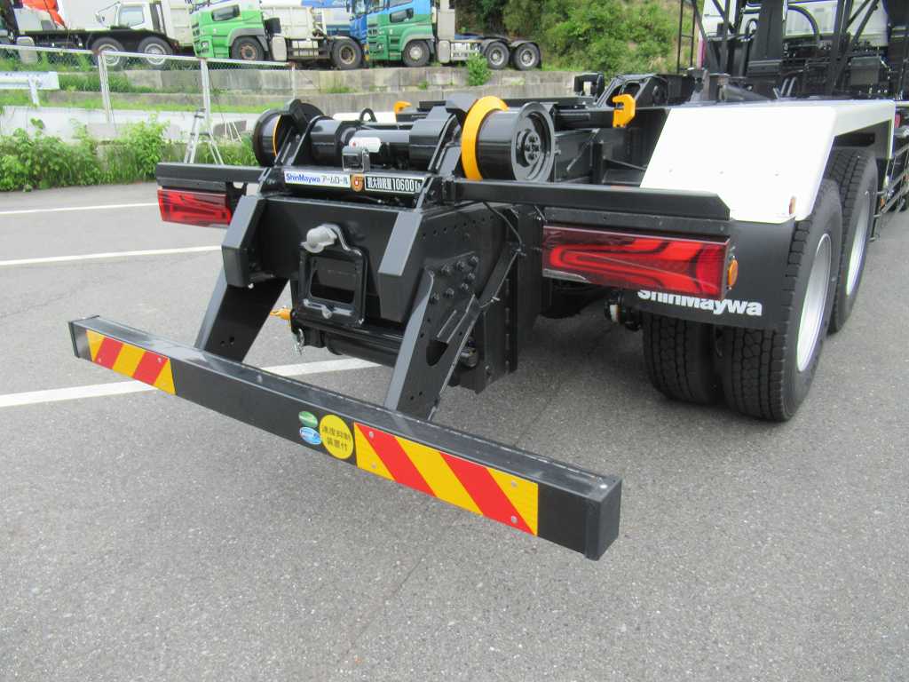新明和 22t アームロール ハイルーフ AT 最大積載10600㎏|中古トラックの販売・買取・査定のアイナビ