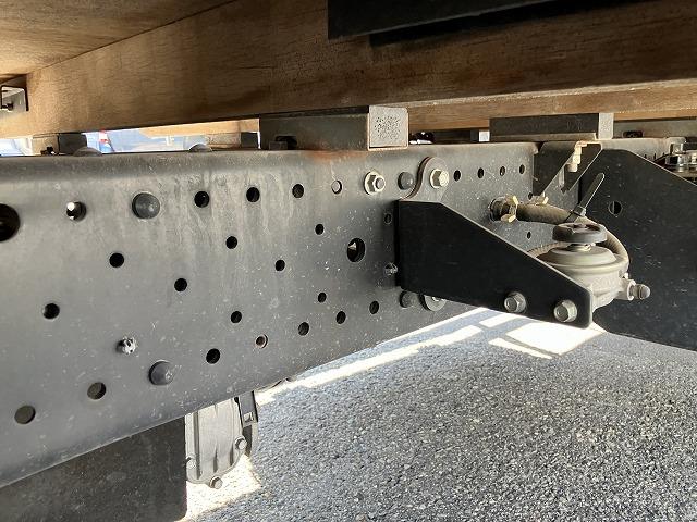 いすゞ|中古トラックの販売・買取・査定のアイナビ