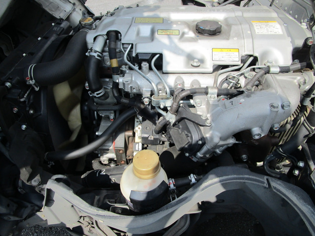 H.21年三菱ふそうキャンターアルミバンPG付3t積載|中古トラックの販売・買取・査定のアイナビ