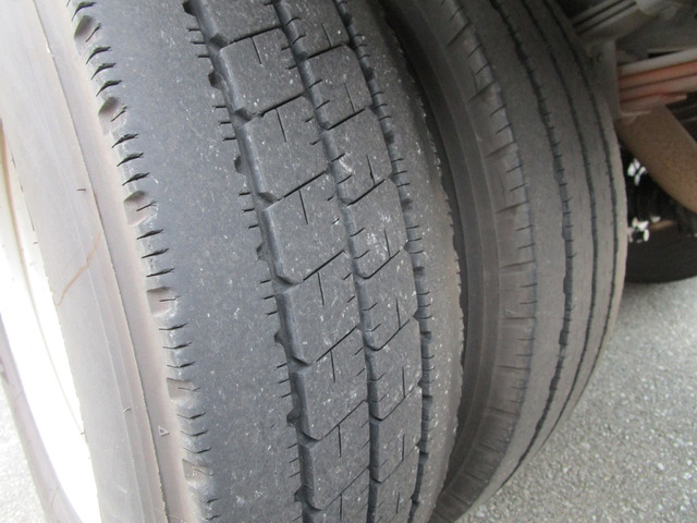 H.21年三菱ふそうキャンターアルミバンPG付3t積載|中古トラックの販売・買取・査定のアイナビ