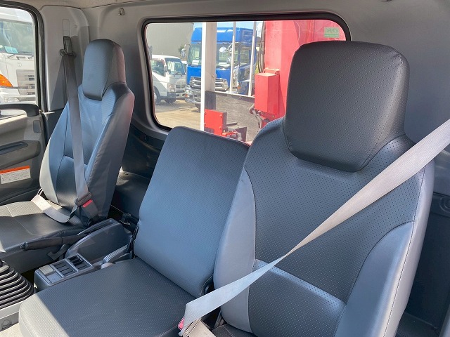 保証対象車両フックイン距離浅6速MT4t8tカーゴクレーン|中古トラックの販売・買取・査定のアイナビ