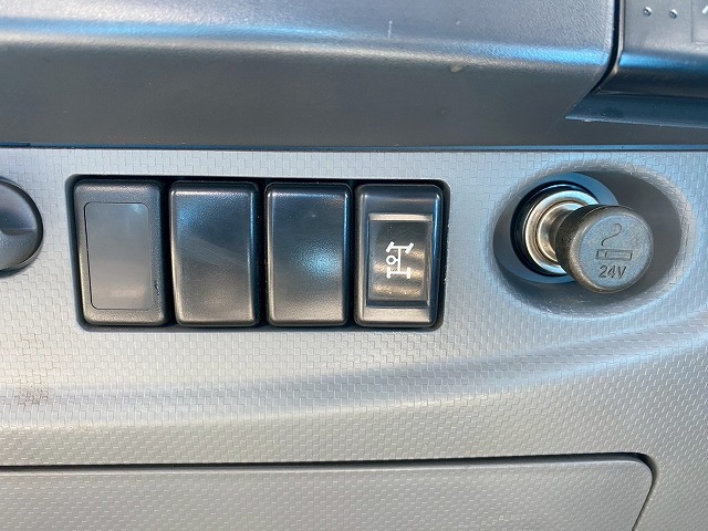 保証対象車両フックイン距離浅6速MT4t8tカーゴクレーン|中古トラックの販売・買取・査定のアイナビ