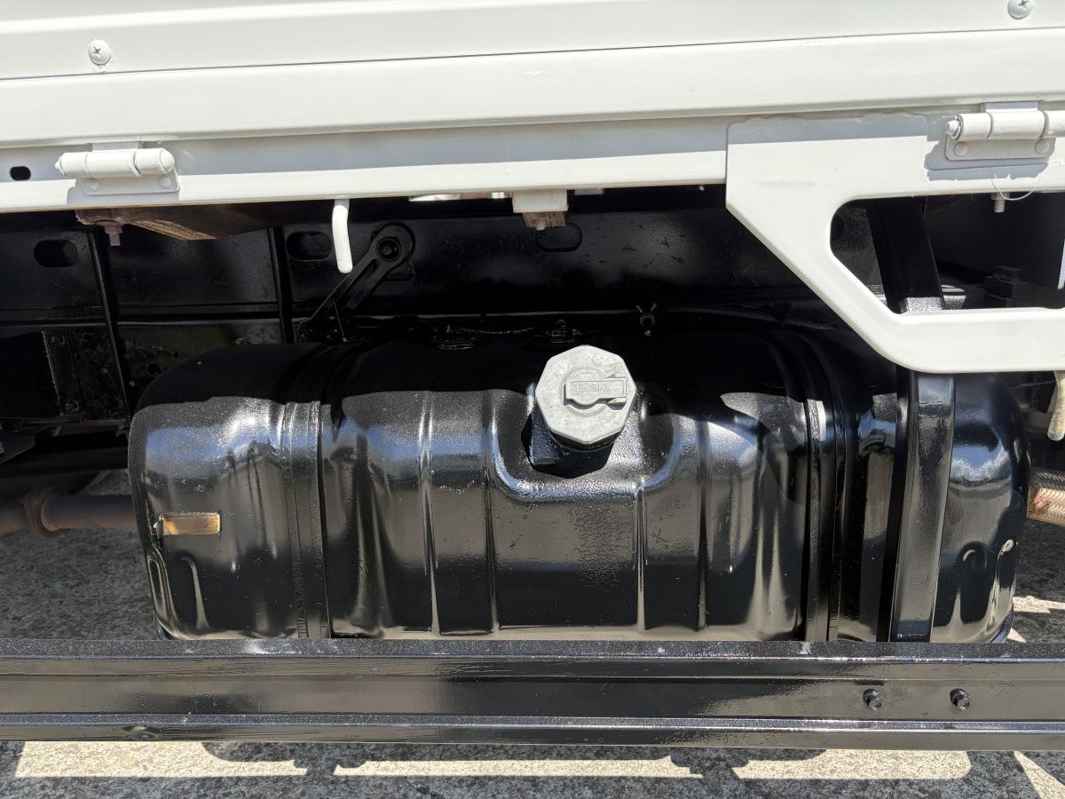 H19 エルフ 2t 3段クレーン|中古トラックの販売・買取・査定のアイナビ