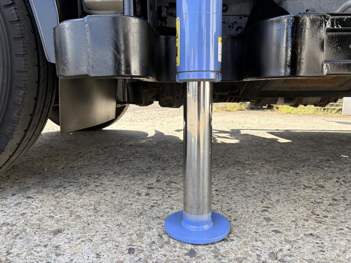 H19 エルフ 2t 3段クレーン|中古トラックの販売・買取・査定のアイナビ