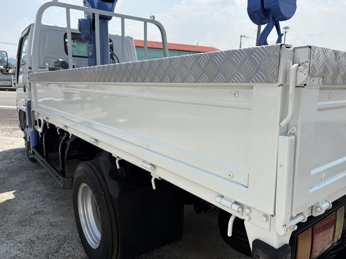 H18 タイタン 2t 3段クレーン|中古トラックの販売・買取・査定のアイナビ