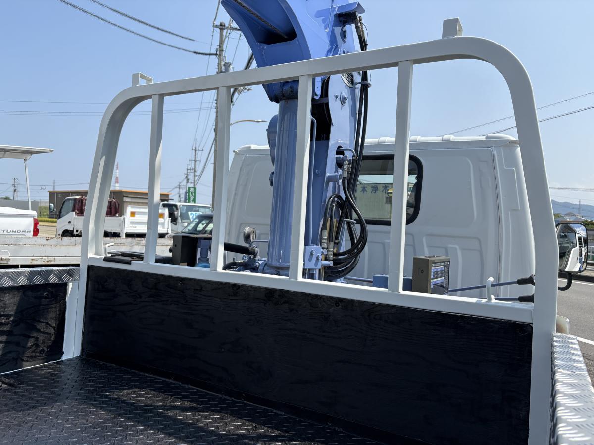 H18 タイタン 2t 3段クレーン|中古トラックの販売・買取・査定のアイナビ