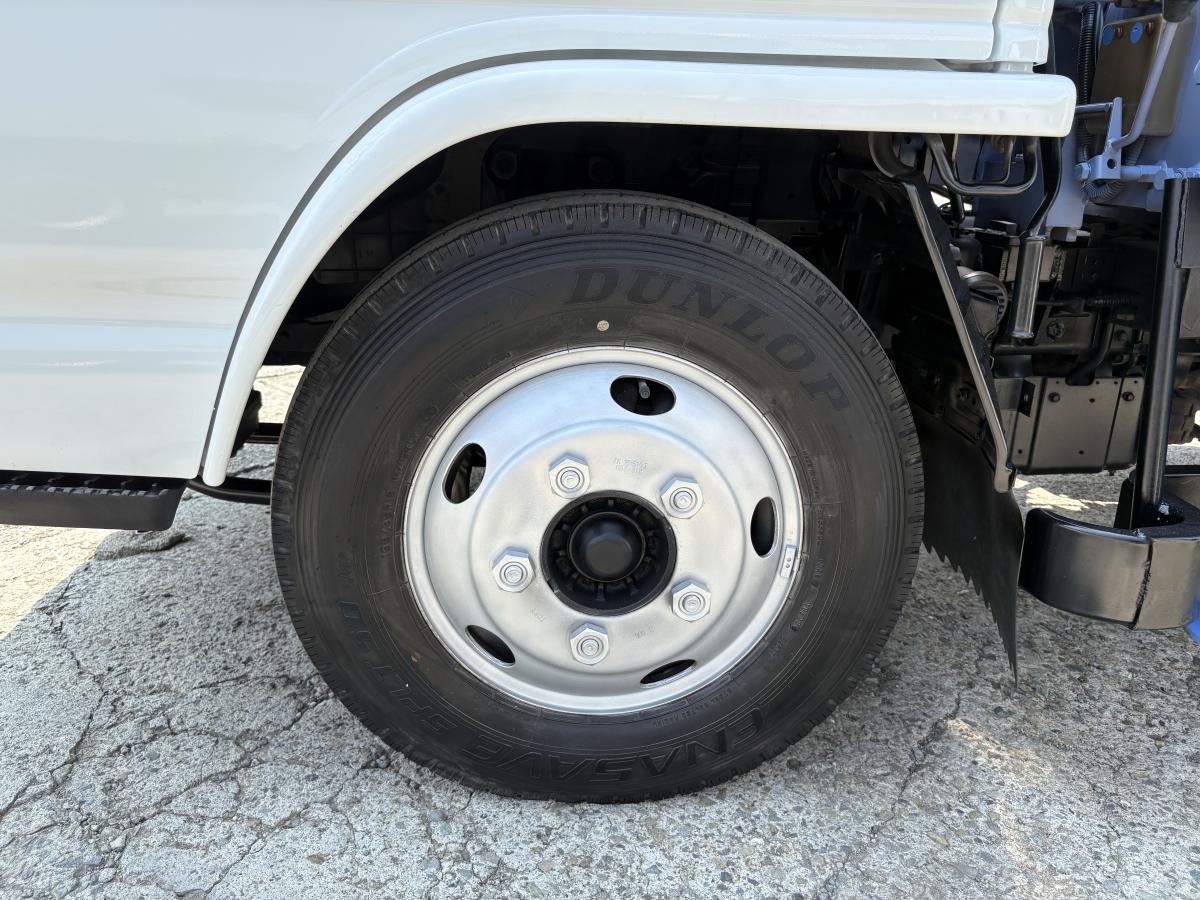 H18 タイタン 2t 3段クレーン|中古トラックの販売・買取・査定のアイナビ