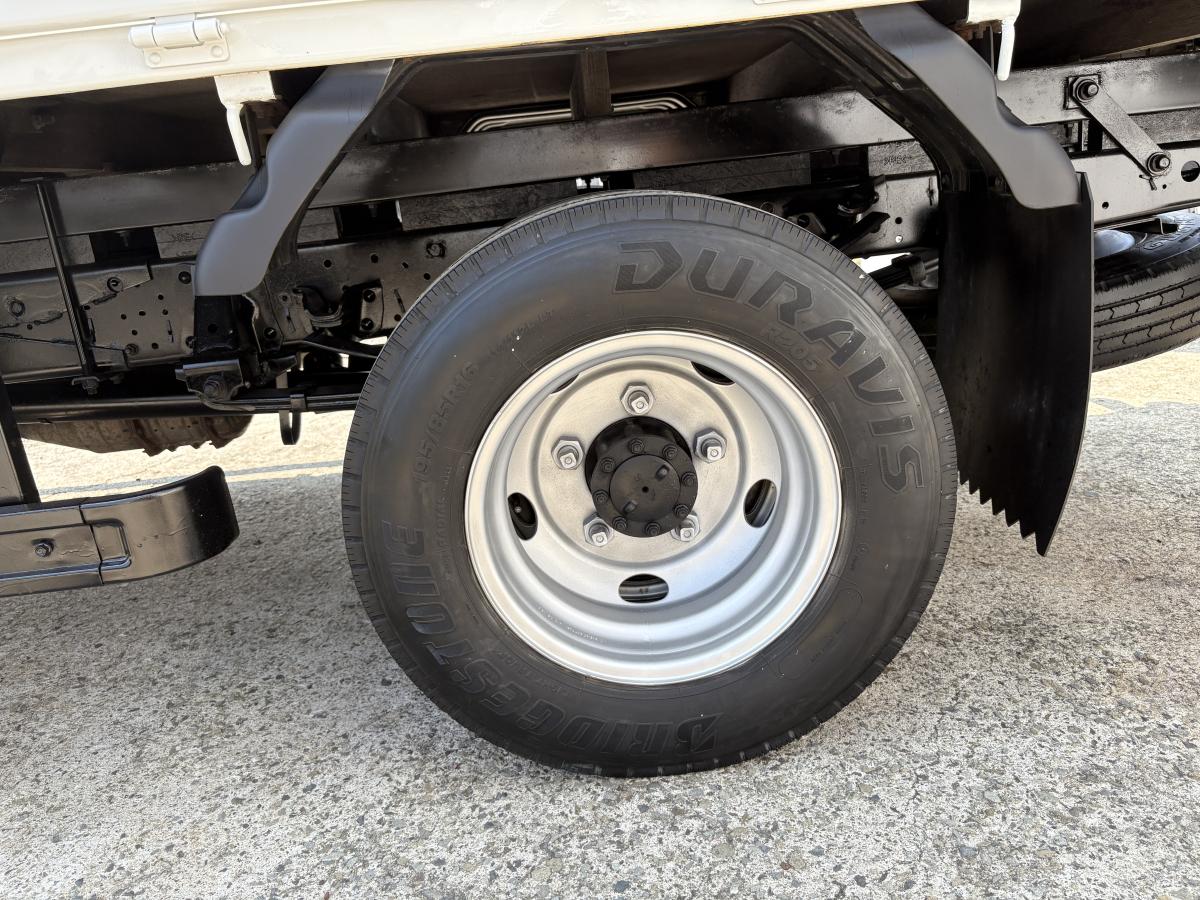 H18 タイタン 2t 3段クレーン|中古トラックの販売・買取・査定のアイナビ