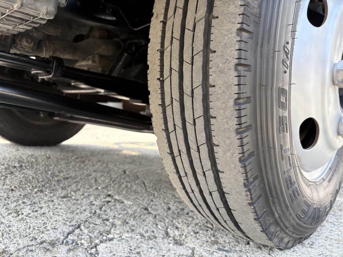 H18 タイタン 2t 3段クレーン|中古トラックの販売・買取・査定のアイナビ