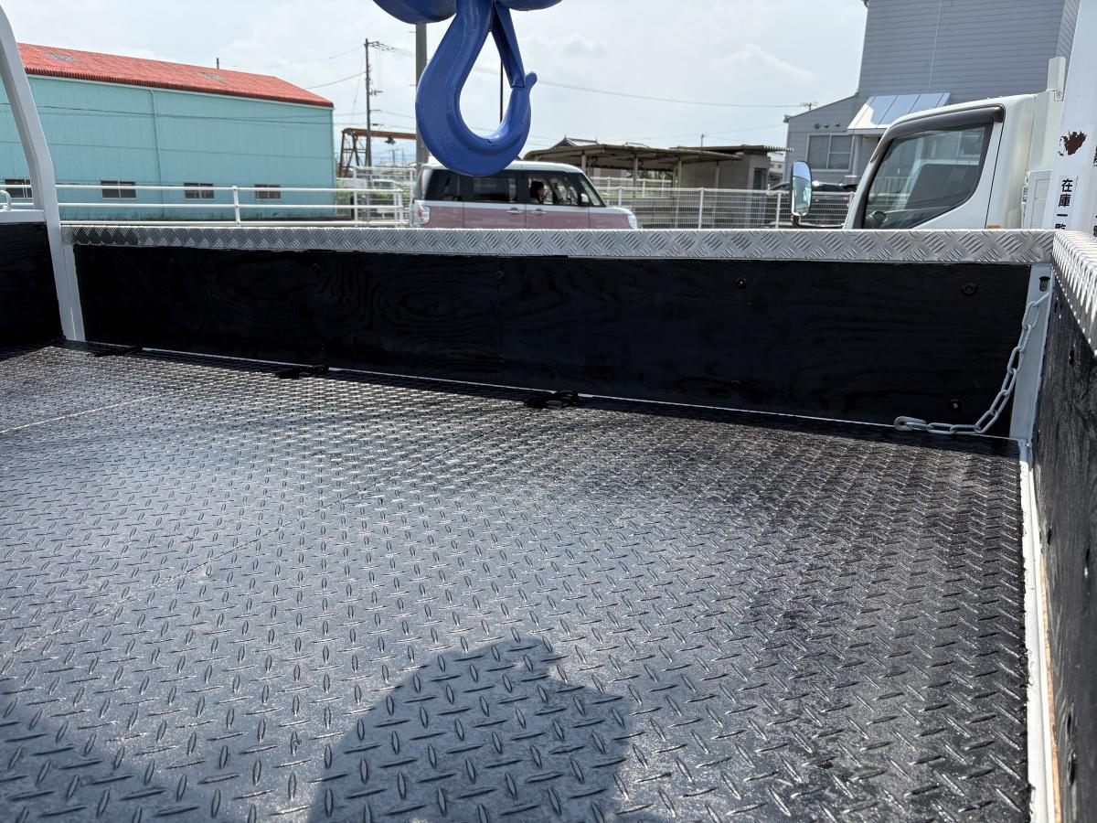 H18 タイタン 2t 3段クレーン|中古トラックの販売・買取・査定のアイナビ