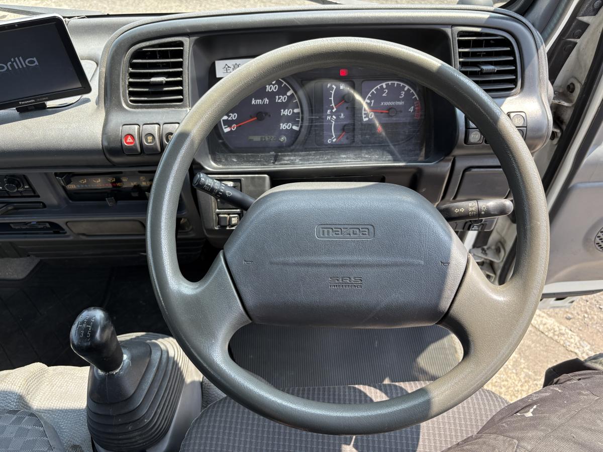 H18 タイタン 2t 3段クレーン|中古トラックの販売・買取・査定のアイナビ