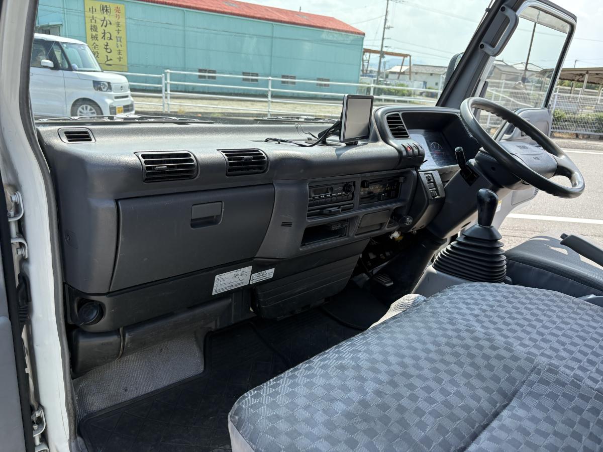 H18 タイタン 2t 3段クレーン|中古トラックの販売・買取・査定のアイナビ