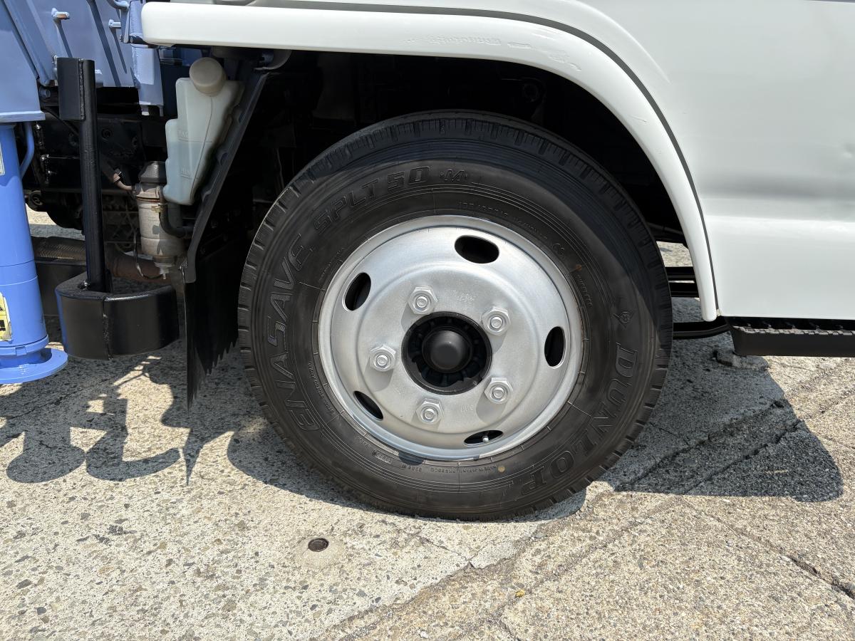 H18 タイタン 2t 3段クレーン|中古トラックの販売・買取・査定のアイナビ